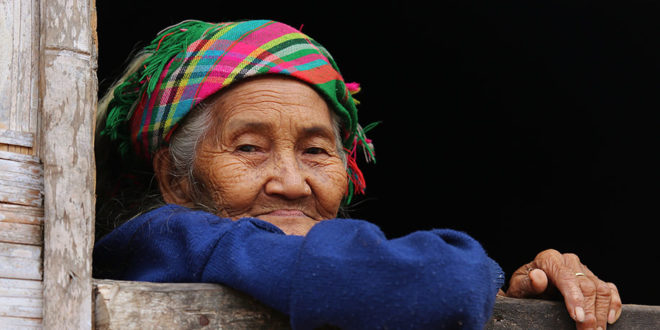 Frau in den Bergen von Laos
