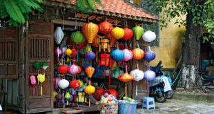 traditionell handgefertigte farbenfrohe Lampen in Hoi An in Vienam
