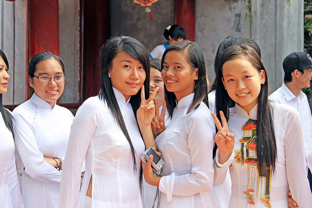 Junge Vietnamesinnen in Vietnam