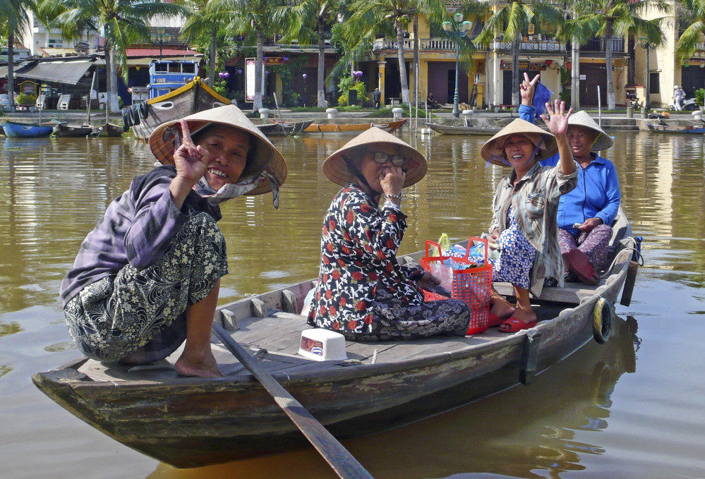 Zurück vom Einkauf auf dem Markt in Vietnam
